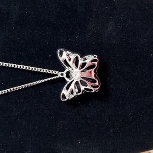Stainless Butterfly Aromatherapy Necklace